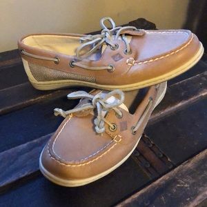 Sperry sliders